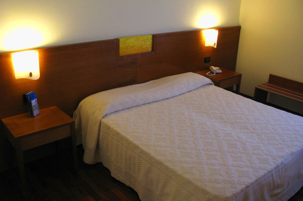 Euro Hotel Nuoro  Eksteriør billede